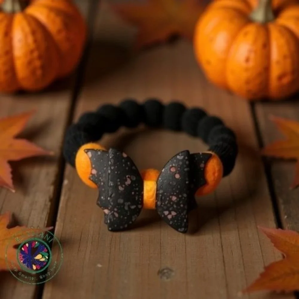 Halloween Dog &‎ Cat Collar – Fashion Bat Wings Bow, Adjustable & Photo-Ready